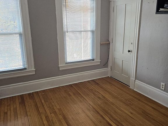 4th image of 26 John St APT 2