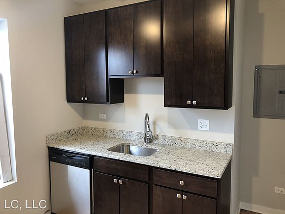 3rd image of 4815 N Christiana Ave APT 1E
