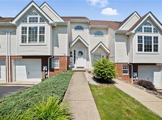 325 Links Ct, Delmont, PA 15626