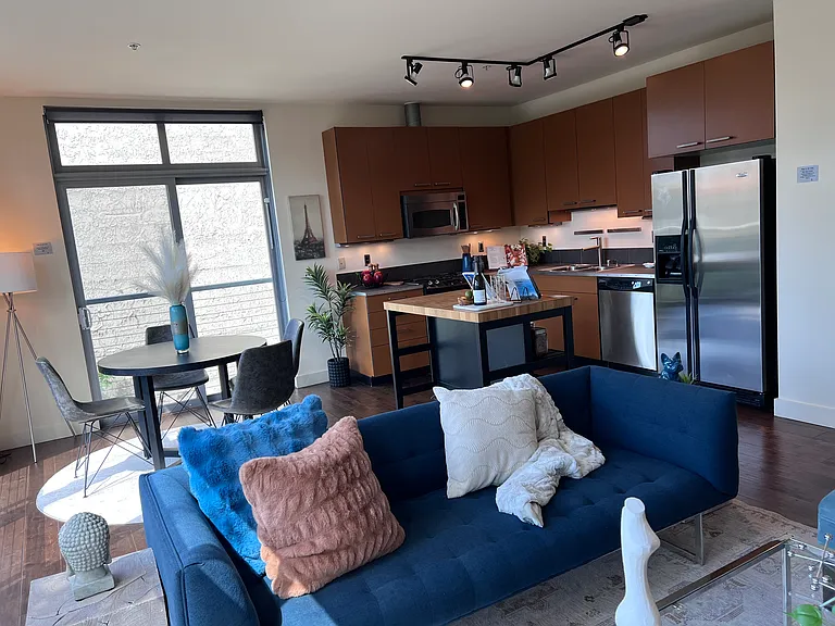 Living/dining/kitchen