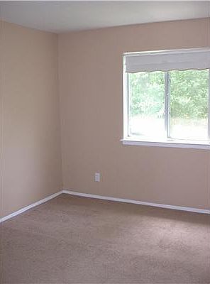 2nd image of 42555 Plymouth Hollow Dr