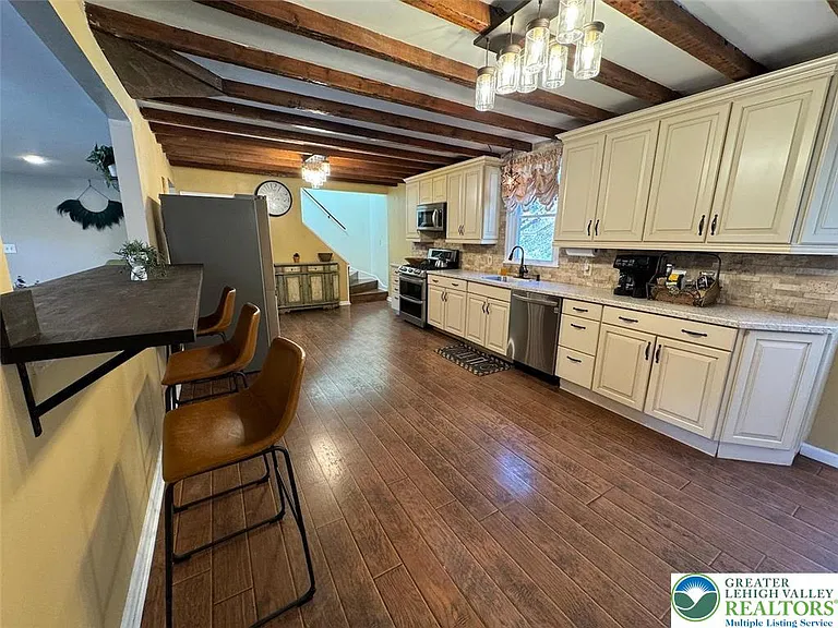 312 Lehigh Dr — Photo 16