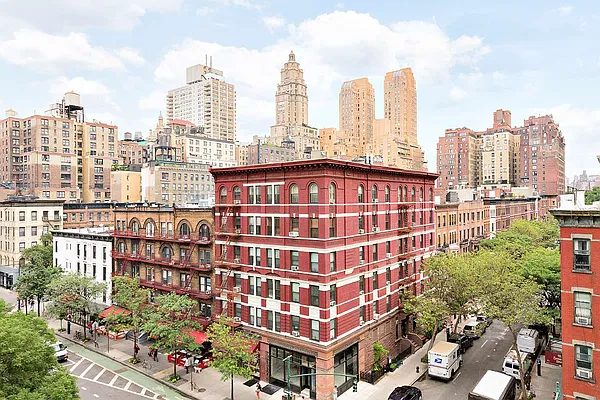 Rented by Compass | media 9