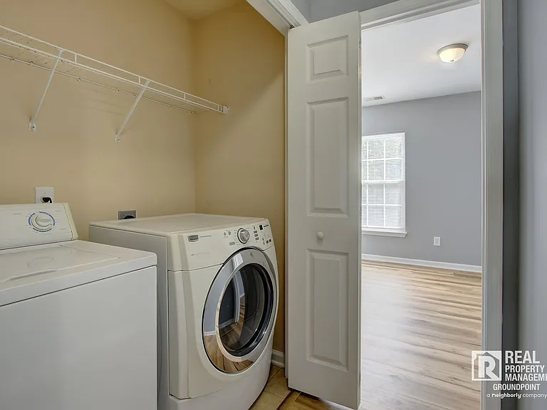 308 Briarbend Rd — Photo 18