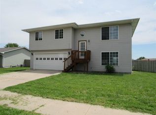 122 E G St, Hastings, NE 68901