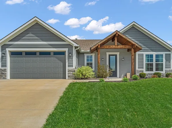 304 N White Dr, Lawrence, KS 66049