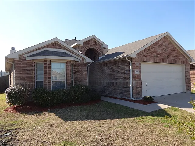 1613 Bob Dr — Photo 1