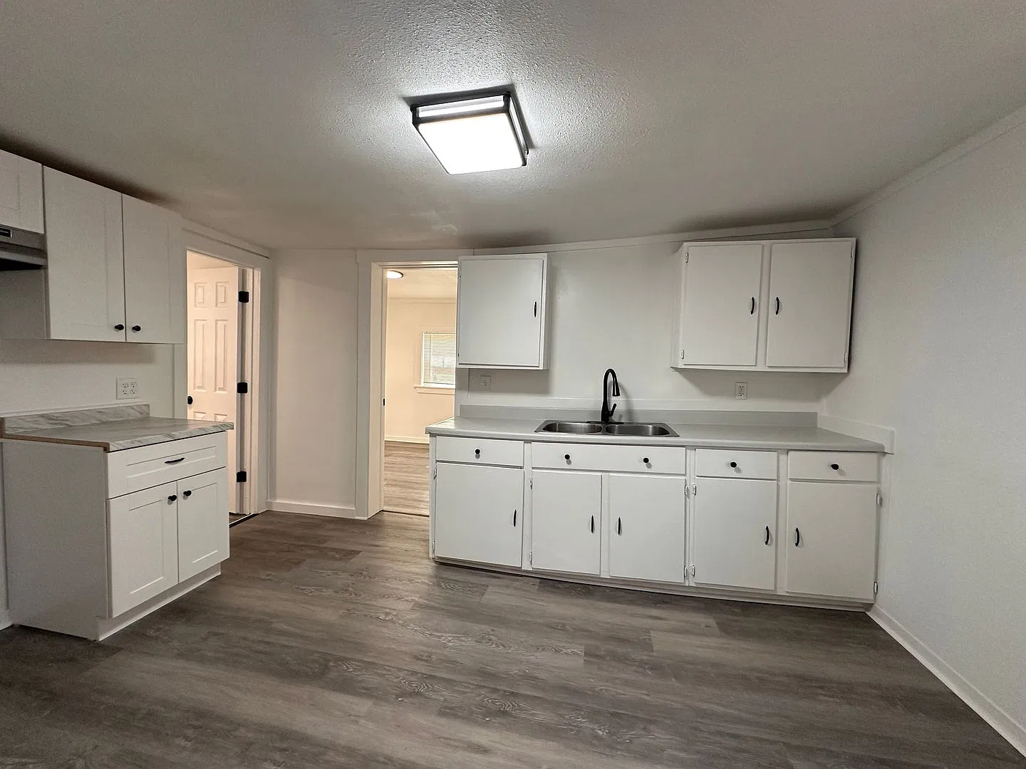 Remodeled 3 Bedroom 1.5 Bathroom Home | Wood Floors | Laundry Connections — Photo 4