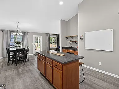 4 bed, 2598 sqft, $2,400 — Photo 4
