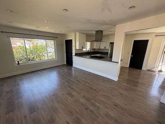 2nd image of 4075 Beta St