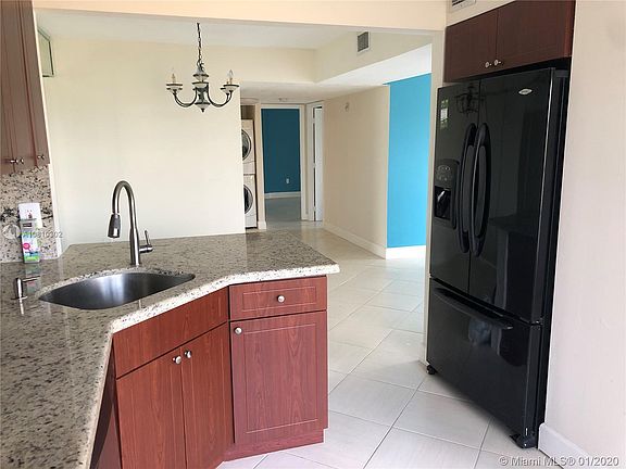 4th image of 4172 Inverrary Dr APT 501