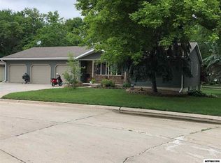 10 Farmstead Sq, Mason City, IA 50401