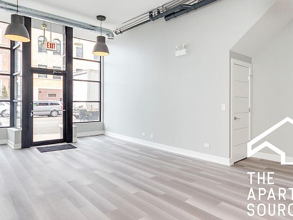 4th image of 2450 W Chicago Ave #1F