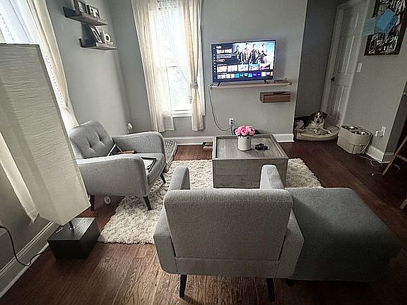 Apt 2