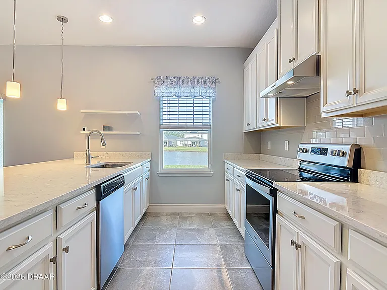 5644 Estero Loop — Photo 4