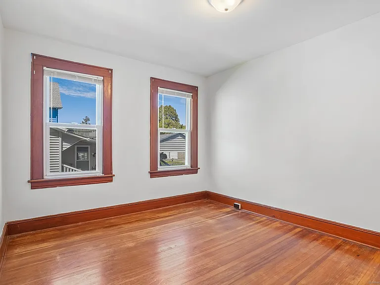 108 Barnum Ter — Photo 18