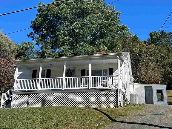 2nd image of 1365 Chestnut St