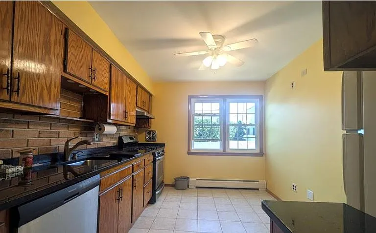 33 Kossuth St #1 — Photo 8