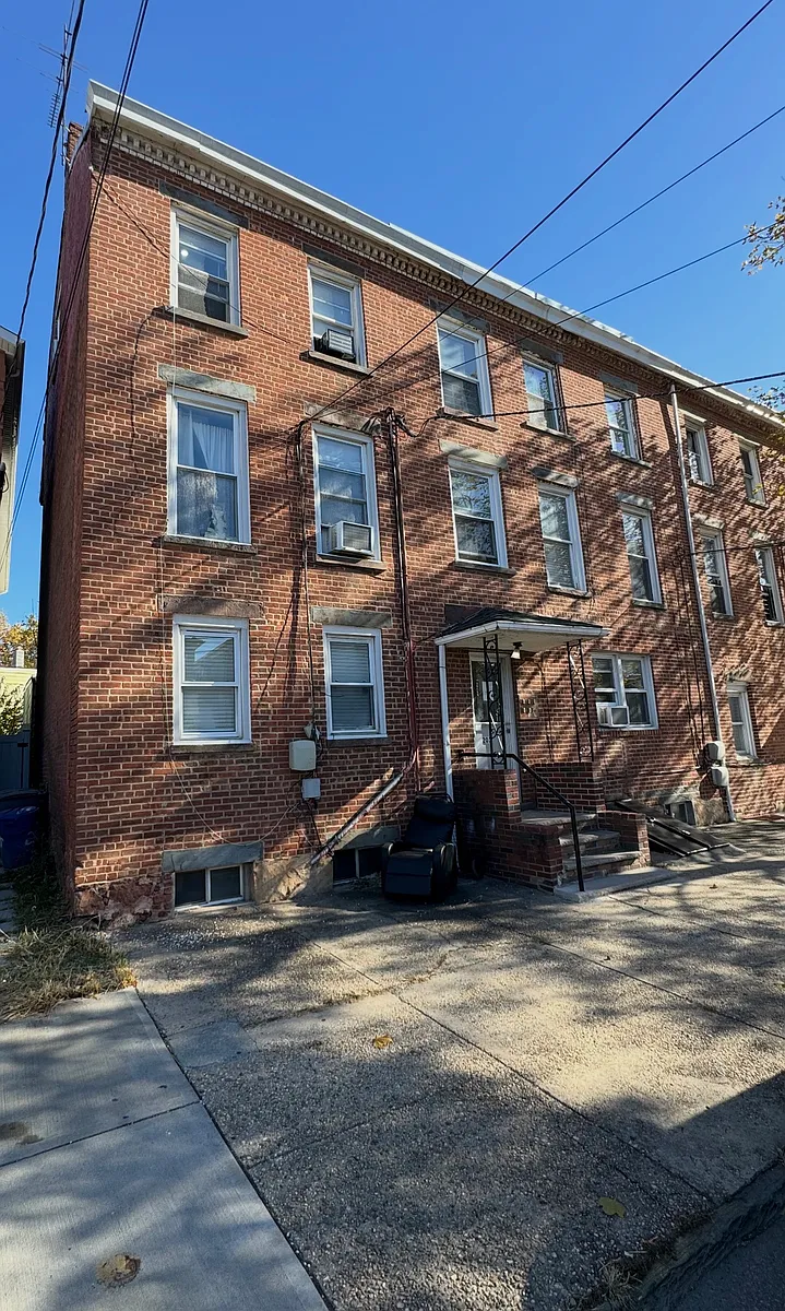 Building Photo - 201-203 N 2nd St #7