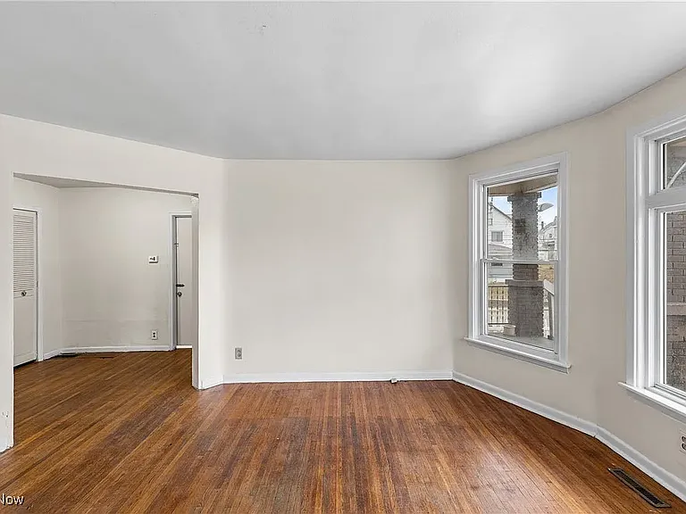 1542 Euclid Ave #1 — Photo 9