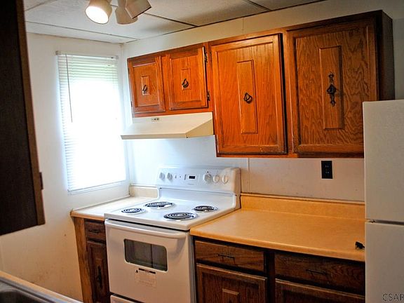 4th image of 406 Sell St