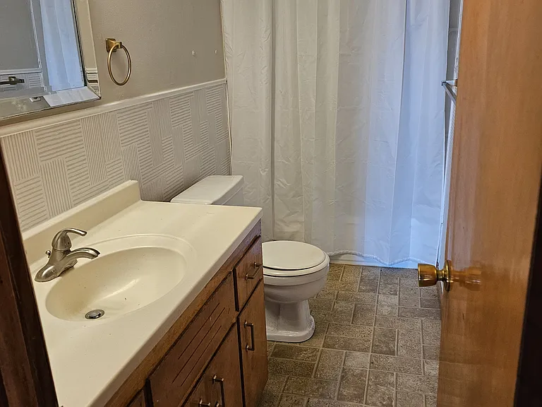 134 W Central St #1 — Photo 8