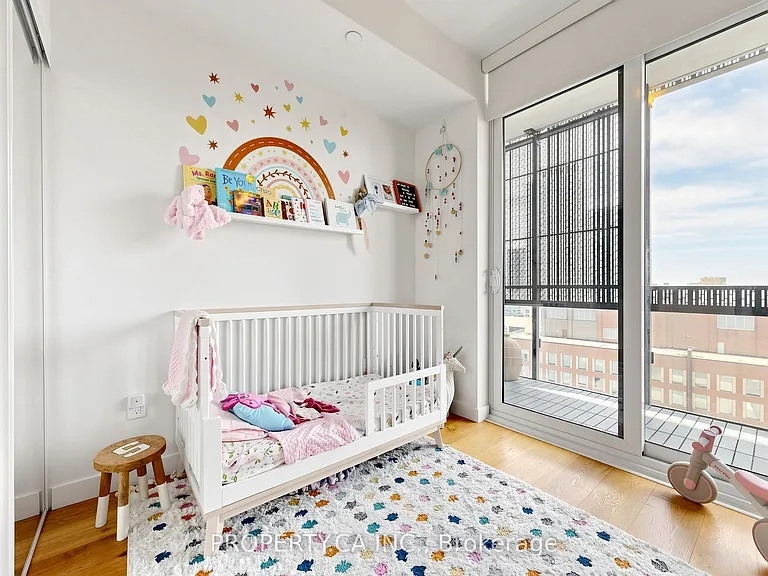8 Eglinton Ave E #1411 — Photo 8