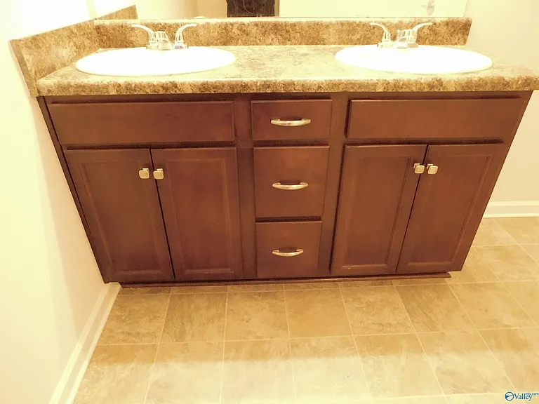 136 Winstead Cir — Photo 15