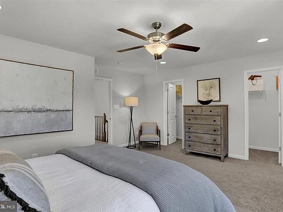 3rd image of 3385 Landmark Ct
