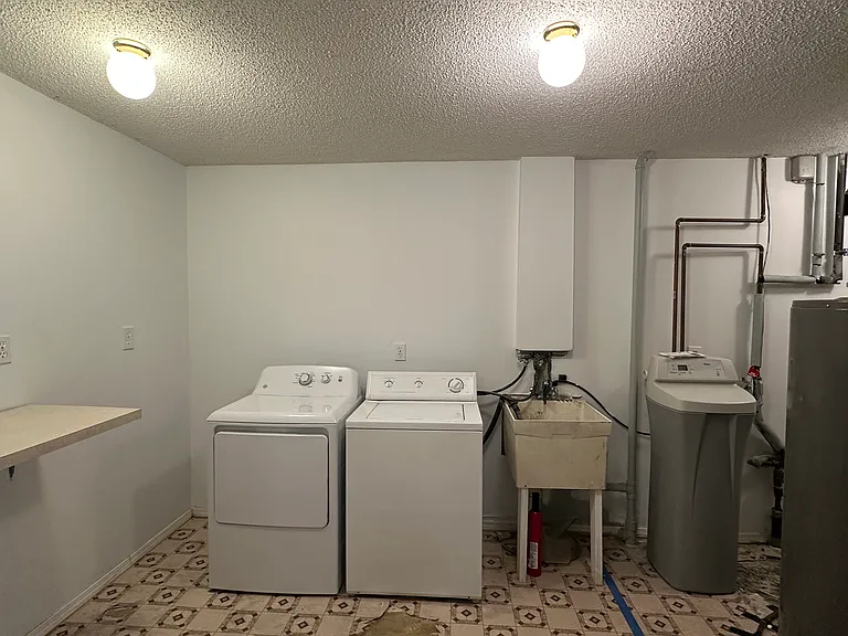 3057 Hampshire Ave S — Photo 29