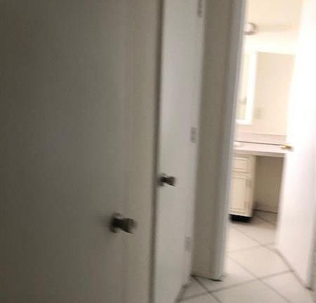 3rd image of 1286 NE 30th St APT 9