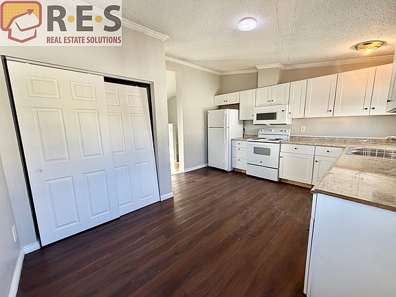4th image of 4665 Gaylord St APT A