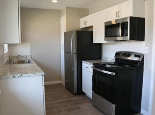 41655 Wilcox Rd APT 4, Plymouth, MI 48170