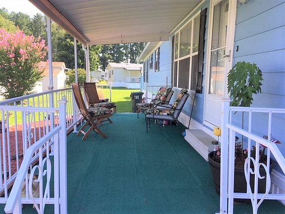 3rd image of 10 Curzon Ct