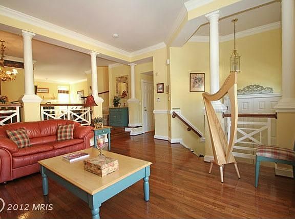 4th image of 3931 Barcroft Mews Ct