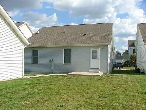 Back entrance from garage