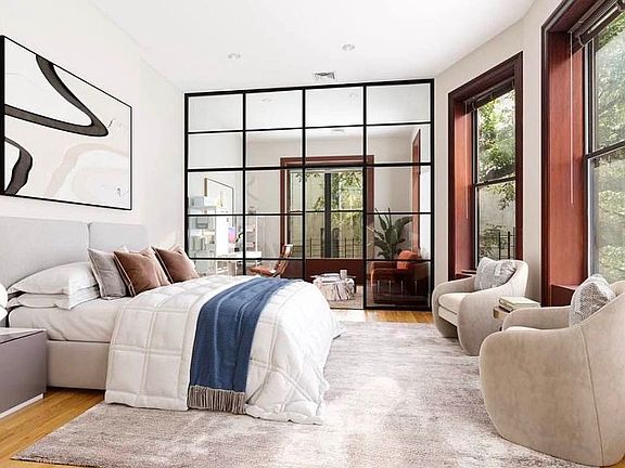 5th image of 52 W 69th St APT 1A