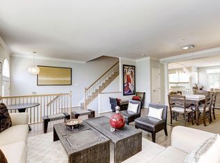 5742 Governors Pond Cir, Alexandria, VA 22310