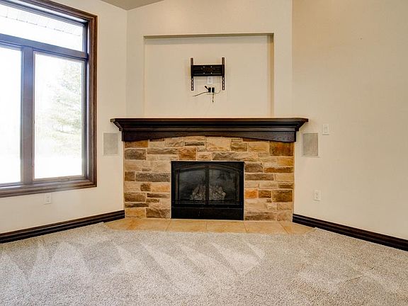 5th image of W1374 Madsen Rd