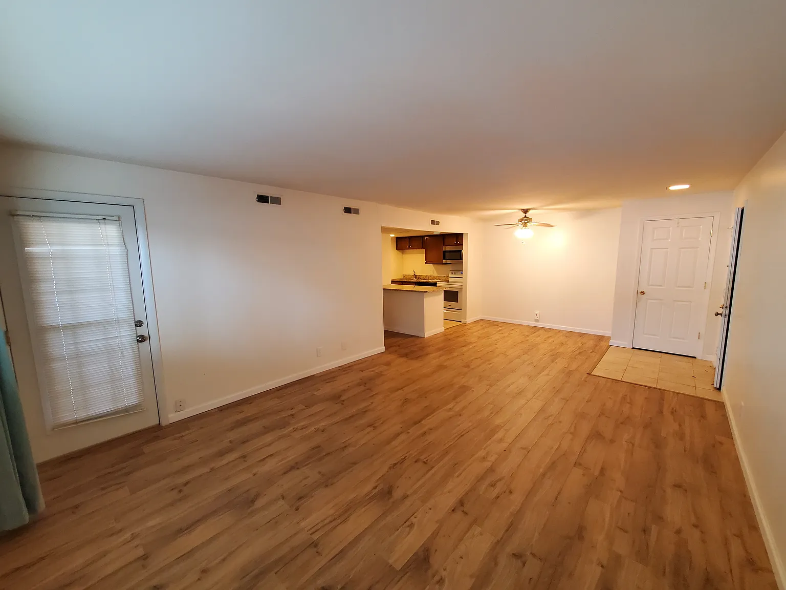 2 bed, 1100 sqft, $1,250 — Photo 3