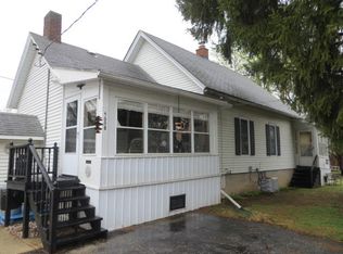 500 Maple Ave, Waukesha, WI 53186