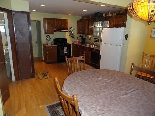 5th image of 3229 N Ozanam Ave