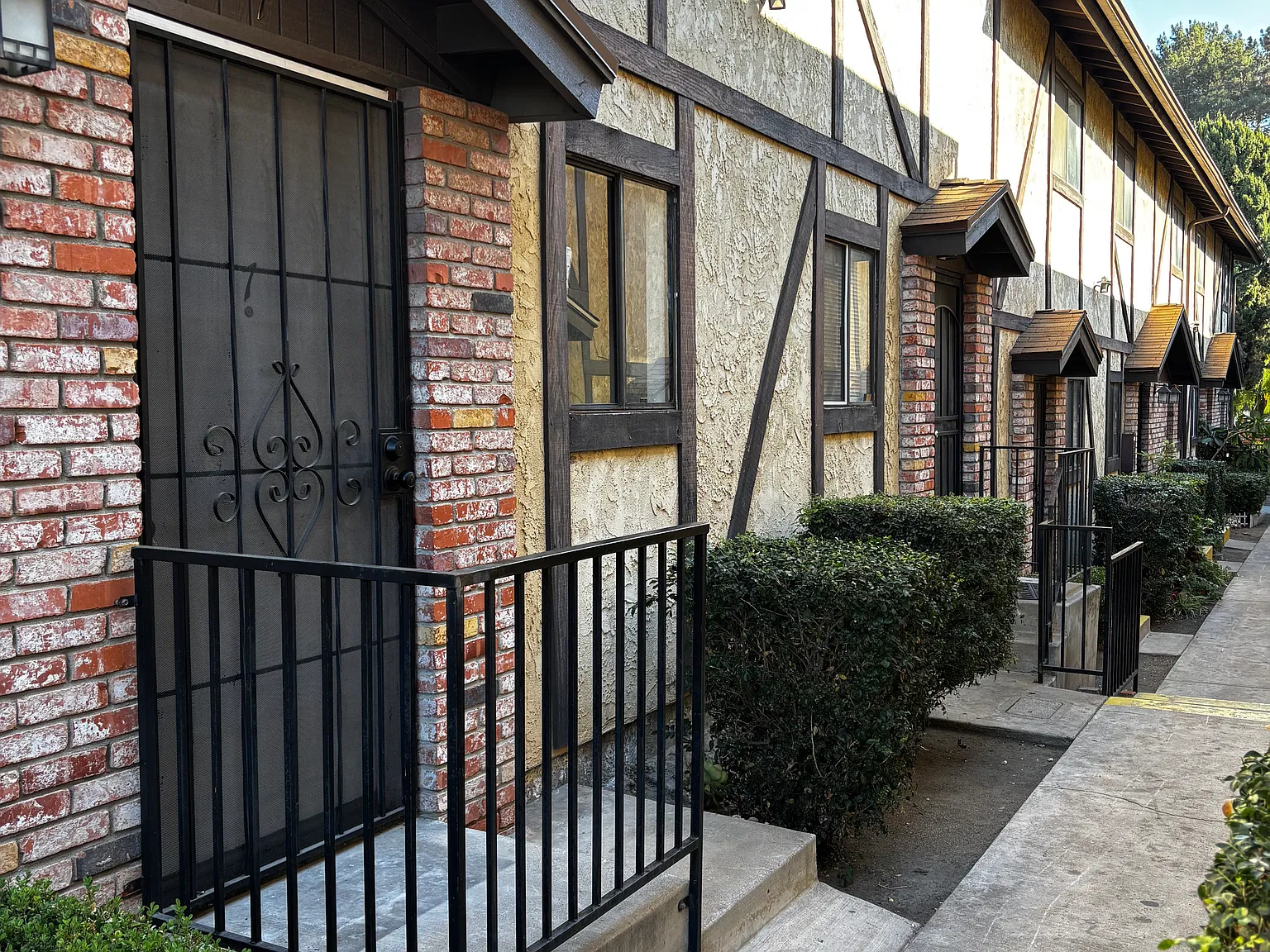 1632 Presioca St — Photo 1