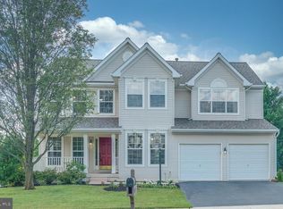 20627 Coppersmith Dr, Ashburn, VA 20147