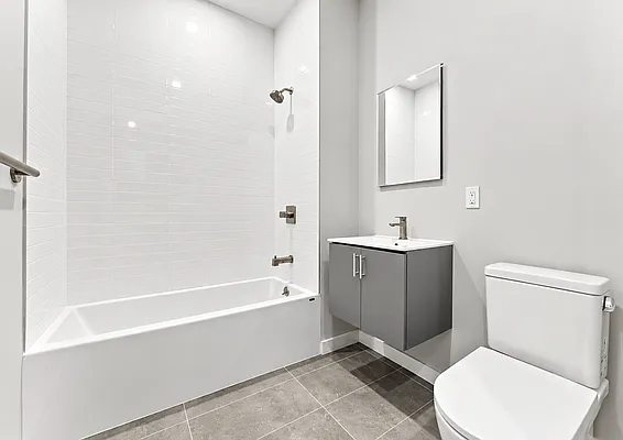 Bathroom, photo 1