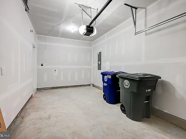 237 Mazzeo Dr — Photo 25