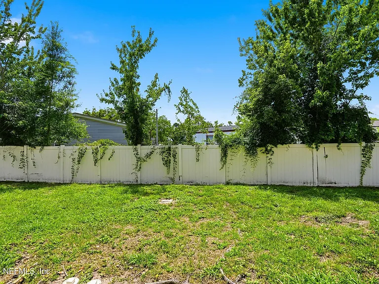 5150 Playpen Dr #4 — Photo 21