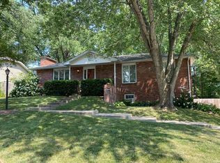 1500 W Lexington Cir, Columbia, MO 65203