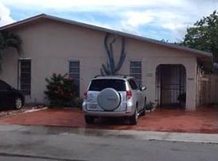 880 W 39th Pl, Hialeah, FL 33012