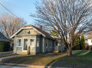 24 Ferry St, Chicopee, MA 01013